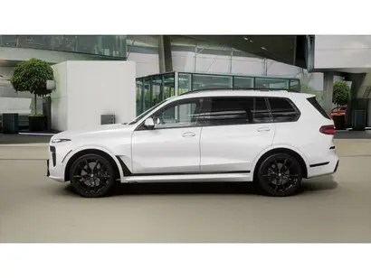 2027 BMW X7 xDrive40i photo 4