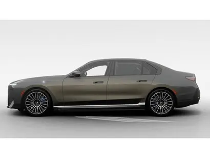 2027 BMW i7 xDrive60 Sedan photo 4