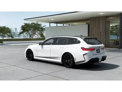 2027 BMW M5 M5 Touring photo 2