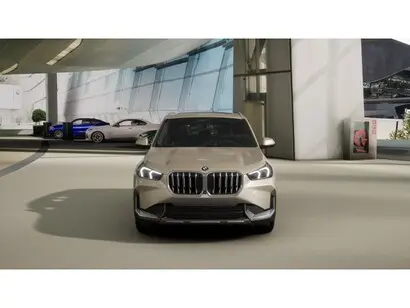 2027 BMW X1 xDrive28i photo 3