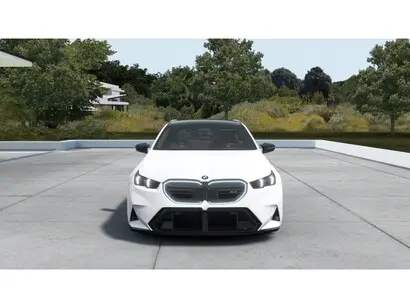 2027 BMW M5 M5 Touring photo 3