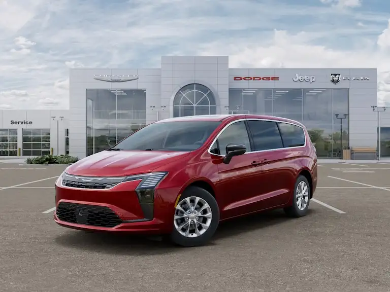 2027 Chrysler Pacifica Limited's photo