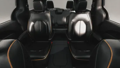 2027 Chrysler Pacifica Limited photo 3