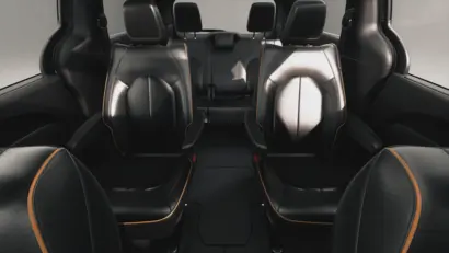 2027 Chrysler Pacifica Limited AWD photo 3