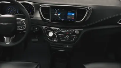2027 Chrysler Pacifica Select photo 5