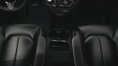2027 Chrysler Pacifica Select photo 4