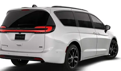 2026 Chrysler Pacifica Select AWD photo 2