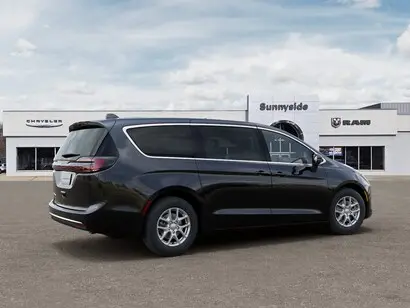 2027 Chrysler Pacifica Select photo 4