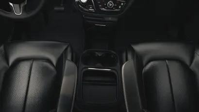 2027 Chrysler Pacifica Select photo 5