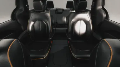 2027 Chrysler Pacifica Limited photo 3