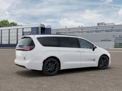 2027 Chrysler Pacifica Select photo 2