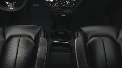 2027 Chrysler Pacifica Select photo 4