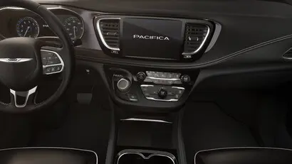 2026 Chrysler Pacifica Limited AWD photo 5