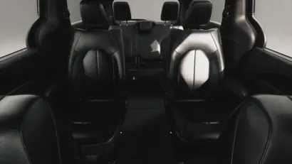 2027 Chrysler Pacifica Select photo 3