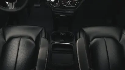 2027 Chrysler Pacifica Select AWD photo 4