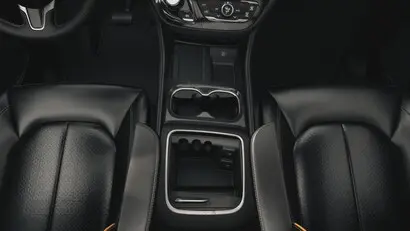 2027 Chrysler Pacifica Limited AWD photo 4