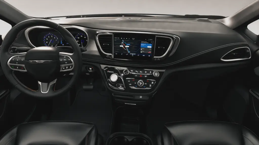 2027 Chrysler Pacifica Select photo 1