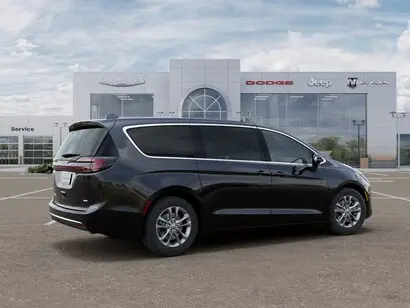 2027 Chrysler Pacifica Select AWD photo 4
