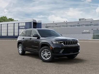 2026 Jeep Grand Cherokee Laredo photo 3