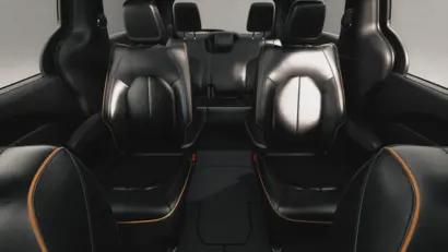 2027 Chrysler Pacifica Limited photo 3