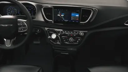 2027 Chrysler Pacifica Select AWD photo 5