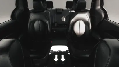 2027 Chrysler Pacifica Select photo 4