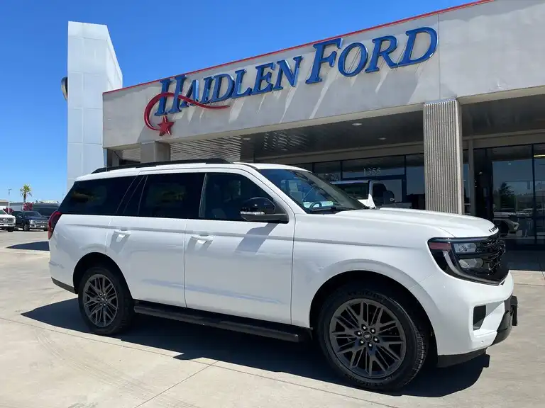2026 Ford Expedition Platinum 4x4's photo