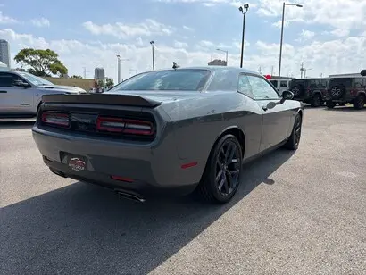 2023 Dodge Challenger R/T photo 5
