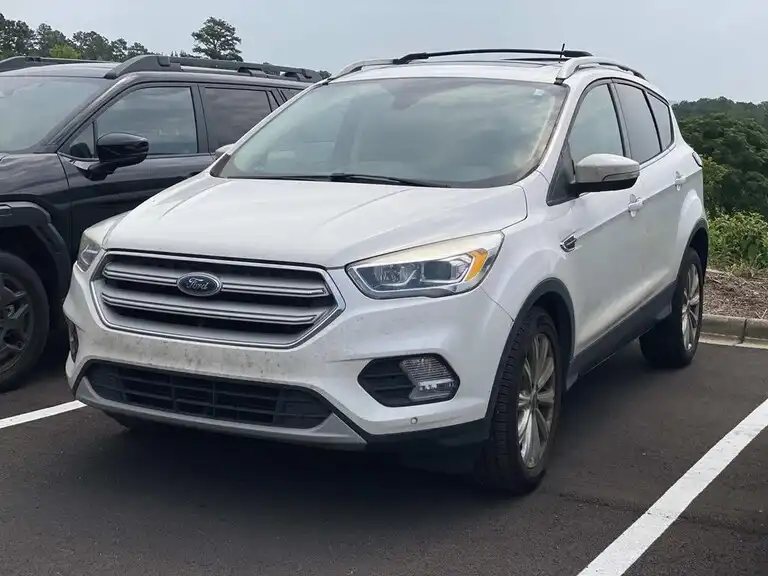 2018 Ford Escape Titanium's photo