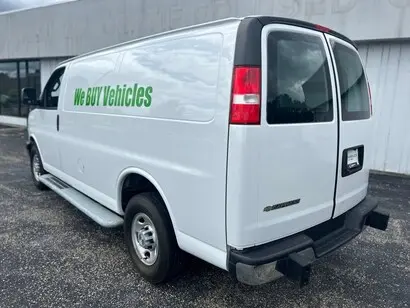 2024 Chevrolet Express 2500 Work Van HD photo 4