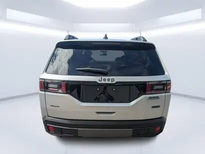 2026 Jeep Cherokee Overland HEV 4X4 photo 4