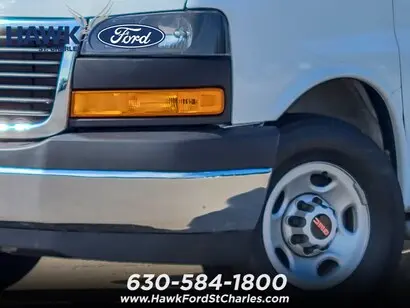2024 GMC Savana 2500 photo 3