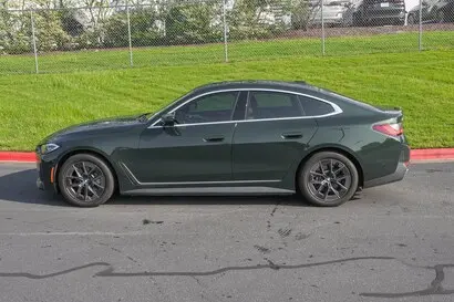 2023 BMW i4 eDrive35 photo 3
