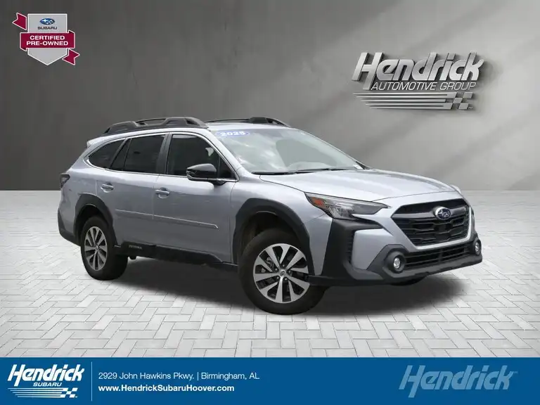 2025 Subaru Outback Premium's photo