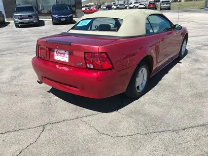 1999 Ford Mustang Base photo 5