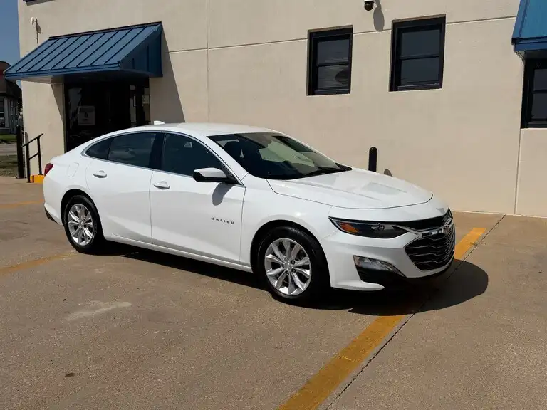 2025 Chevrolet Malibu 1LT's photo