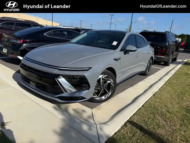 2024 Hyundai Sonata SEL's photo