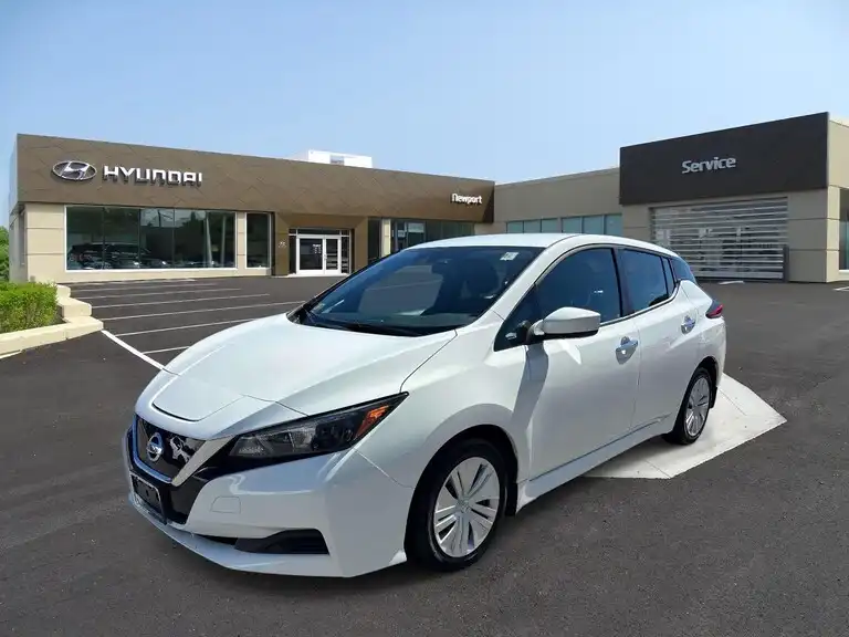 2021 Nissan Leaf S's photo