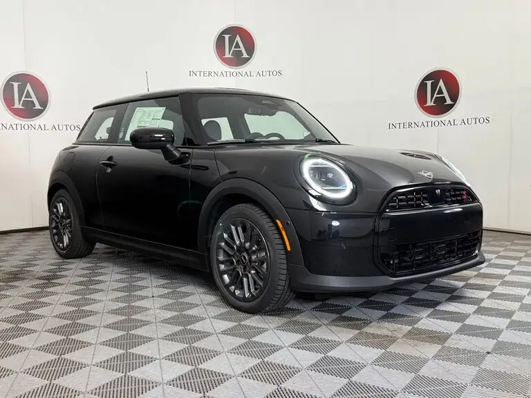 2026 MINI Hardtop Cooper S's photo