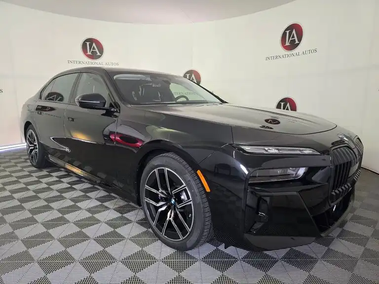 2025 BMW 7 Series 760i xDrive Sedan's photo