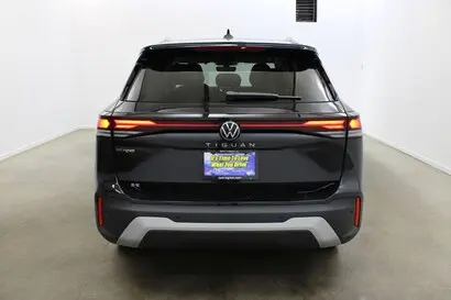 2026 Volkswagen Tiguan 2.0T SE photo 4