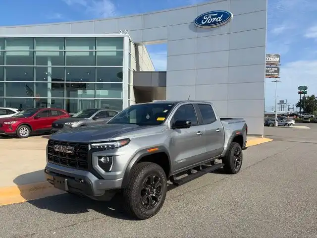 2024 GMC Canyon 2WD Elevation Crew Cab Short Box's photo