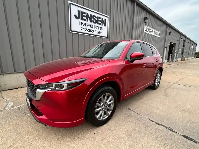 2024 Mazda CX-5 S Preferred package Auto AWD's photo