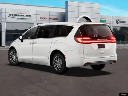 2027 Chrysler Pacifica Select photo 4