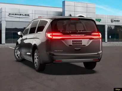 2027 Chrysler Pacifica Select photo 5