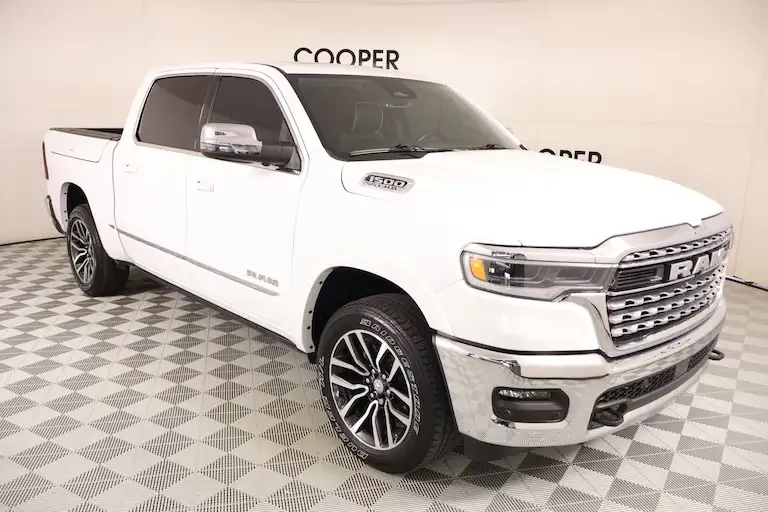 2025 RAM 1500 Limited 4x4 Crew Cab 5'7's photo