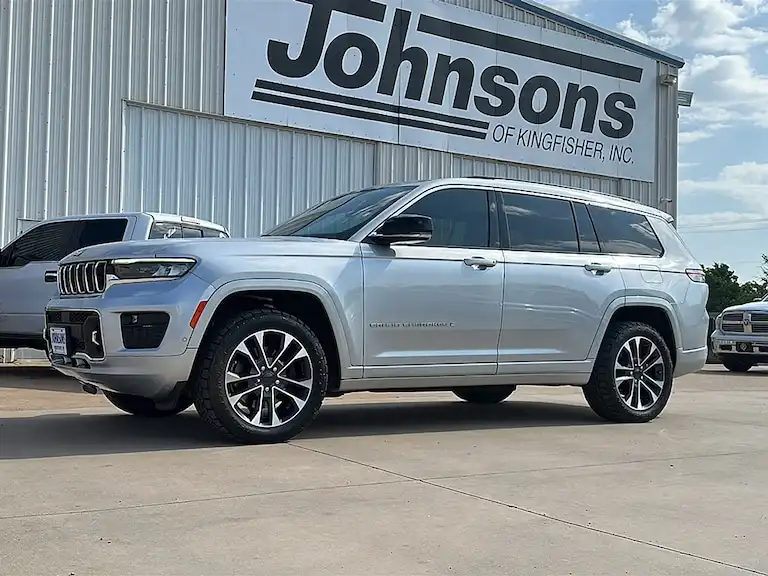 2021 Jeep Grand Cherokee L Overland's photo