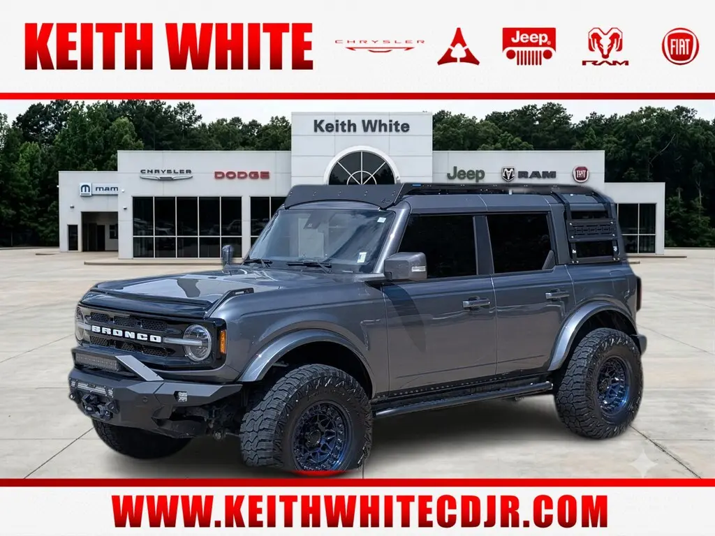 2024 Ford Bronco Outer Banks 4x4 photo 1