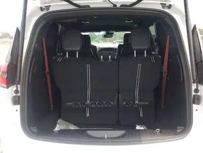 2027 Chrysler Pacifica Select photo 5