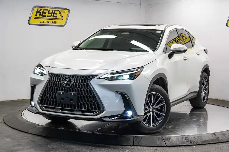 2025 Lexus NX 350 250 FWD's photo